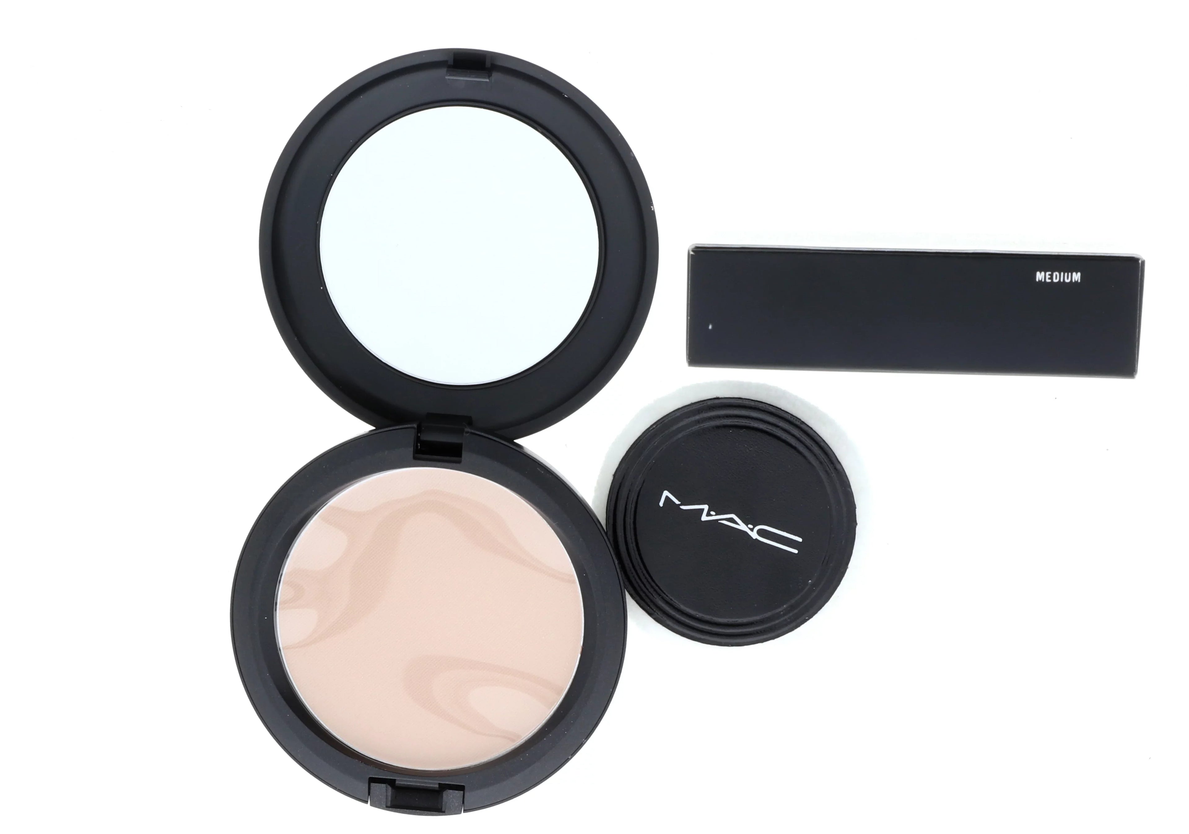 12 M.A.C Powder/Pressed Medium, (205321) Blot G