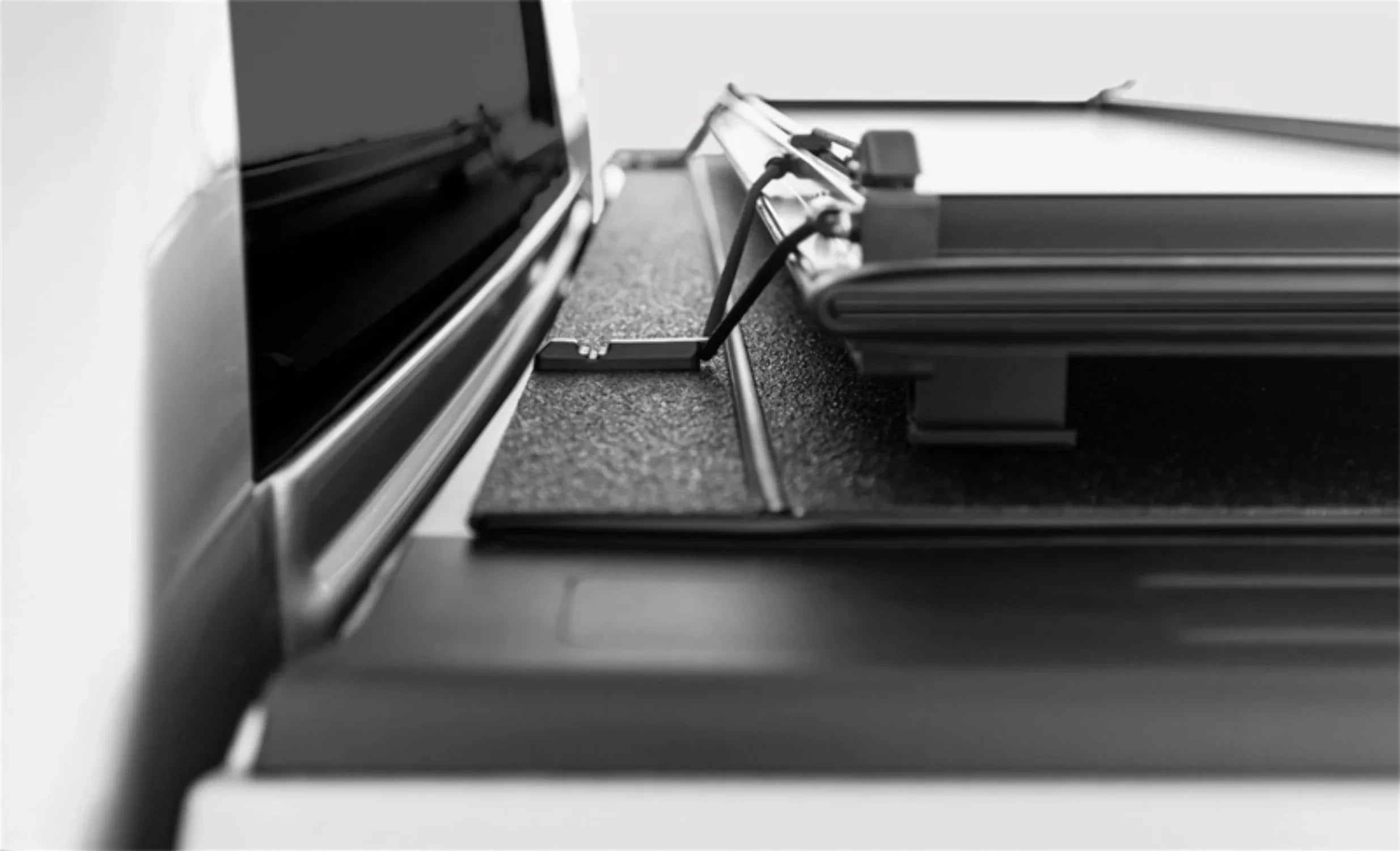 Stance 2013-2021 RAM select: 1500, RAM Tri-Fold DODGE Hard 1500 Access Cover 2002-2012 Fits Lomax G3040029