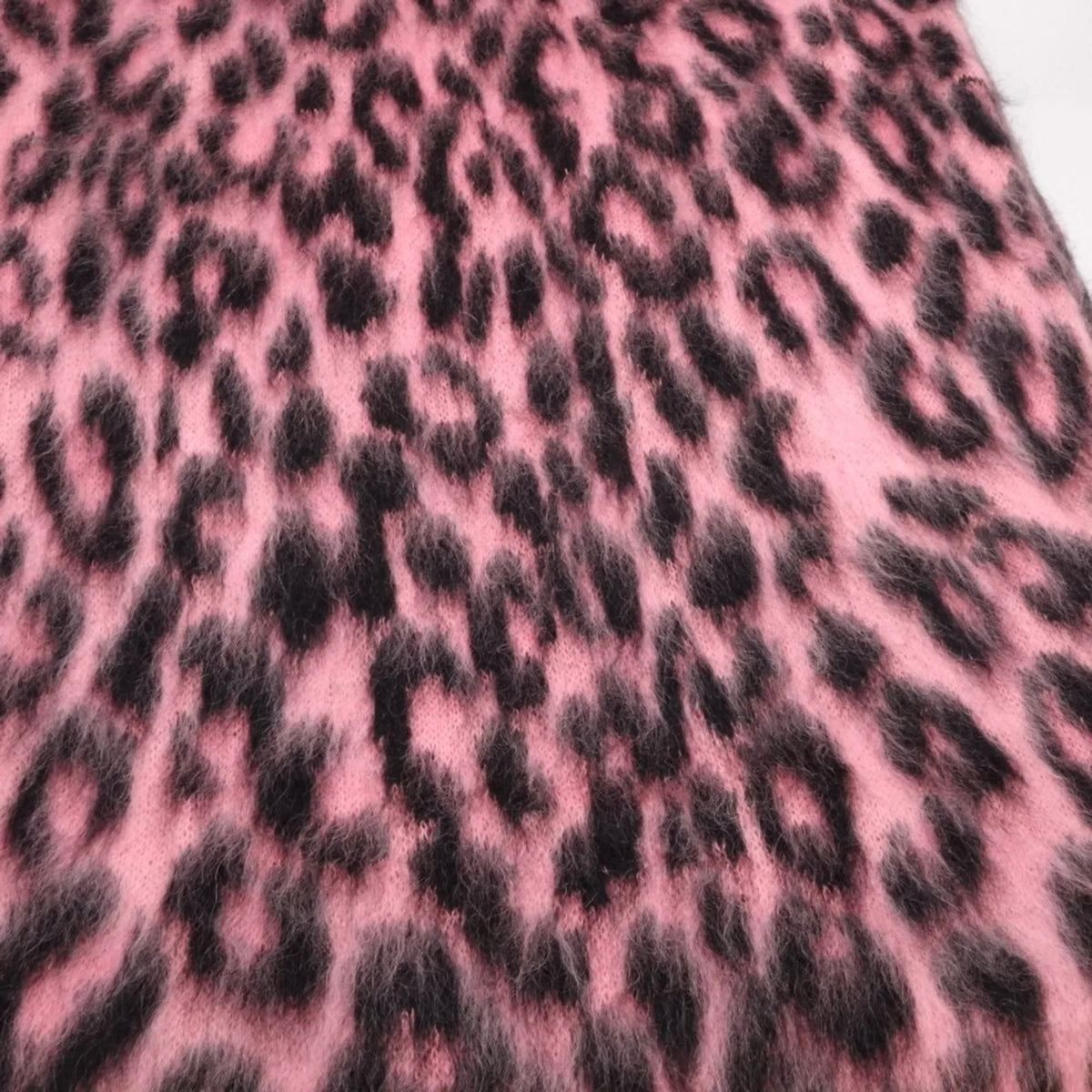(Good) Scarf Pre-Owned Black Print CELINE Pink Leopard Mohair Nylon x Shawl 180357